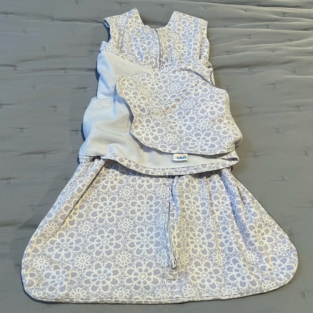 Halo Sleepsuit Swaddle 3-6 month size
